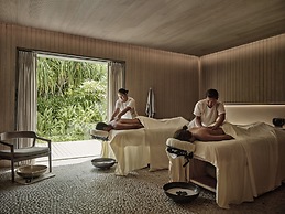 Patina Maldives, Fari Islands