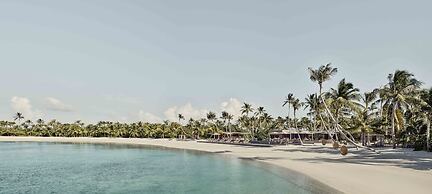 Patina Maldives, Fari Islands