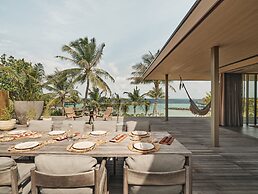 Patina Maldives, Fari Islands