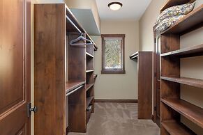 555 Independence Road by Summit County Mountain Retreats