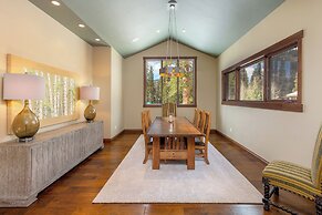 555 Independence Road by Summit County Mountain Retreats