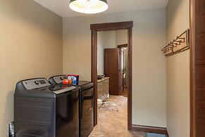 555 Independence Road by Summit County Mountain Retreats