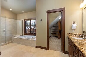 555 Independence Road by Summit County Mountain Retreats