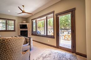 555 Independence Road by Summit County Mountain Retreats