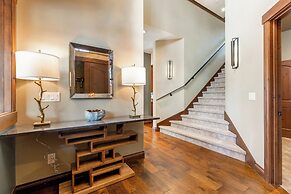 555 Independence Road by Summit County Mountain Retreats