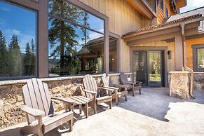 555 Independence Road by Summit County Mountain Retreats