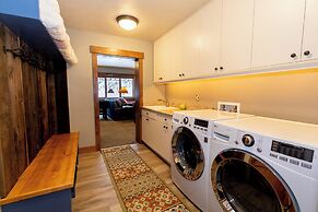 671 Elk Circle by Summit County Mountain Retreats