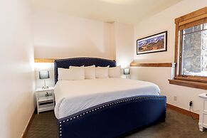 671 Elk Circle by Summit County Mountain Retreats