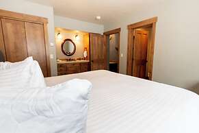 671 Elk Circle by Summit County Mountain Retreats