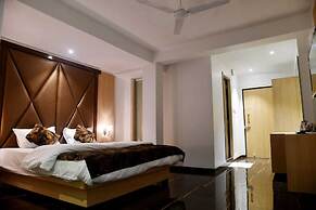 Hotel Monarch Center Point near Dahanu Beach, Bordi