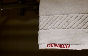 Hotel Monarch Center Point near Dahanu Beach, Bordi