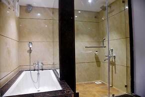 Hotel Monarch Center Point near Dahanu Beach, Bordi