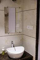 Hotel Monarch Center Point near Dahanu Beach, Bordi