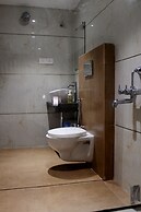 Hotel Monarch Center Point near Dahanu Beach, Bordi