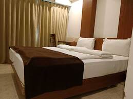 Hotel Monarch Center Point near Dahanu Beach, Bordi