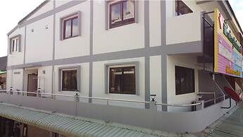 OYO 75377 Check In House