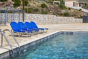 Unique Villa Ratzakli