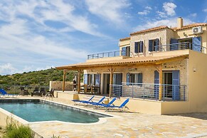 Unique Villa Ratzakli