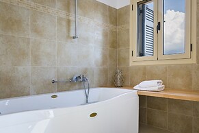 Unique Villa Ratzakli