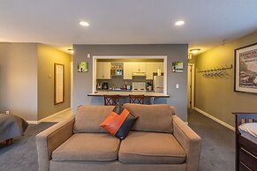 Banff Boundary Lodge 2 BR Condo & studio