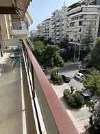 Peaceful Apartment by Flisvos Marina