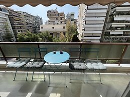 Peaceful Apartment by Flisvos Marina