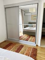 Peaceful Apartment by Flisvos Marina