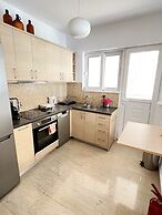 Peaceful Apartment by Flisvos Marina