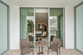 Junior Suite 1 At Sorrento S- Fontainebleau Miami Beach Studio Bedroom