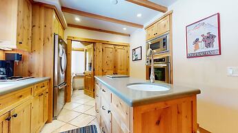 Val DIsere 9 Spacious and Walk to The Village, Washer Dryer, Gas Grill