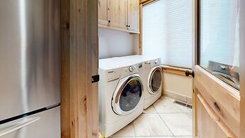 Val DIsere 9 Spacious and Walk to The Village, Washer Dryer, Gas Grill