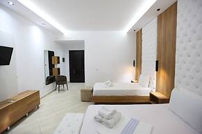 Central Park Hotel Ksamil