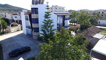 Central Park Hotel Ksamil