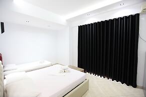 Central Park Hotel Ksamil