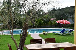 Three Stars Luxury Villas