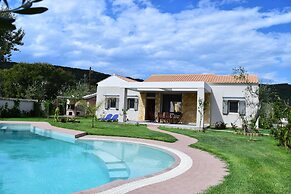 Three Stars Luxury Villas