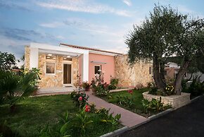 Three Stars Luxury Villas