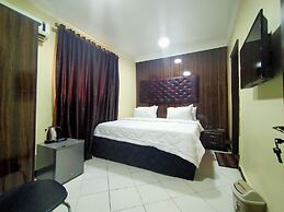 Pameec Luxury Suites Utako