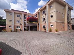 Pameec Luxury Suites Utako