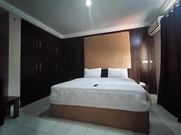 Pameec Luxury Suites Utako
