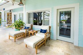 The Caribbean Resort Fish Tail Palm