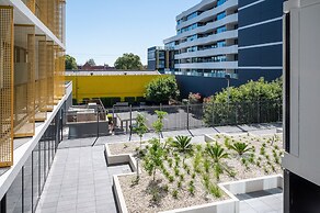 Oros Hotel and Apartments