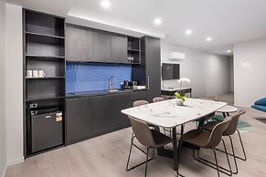 Oros Hotel and Apartments