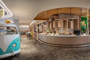 Holiday Inn Shanghai Dishui Lake by IHG