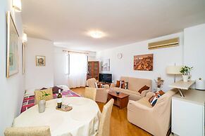 Down Town Apartments