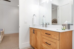 #13 At Bloomington Country Club 4 Bedroom Villa by Redawning