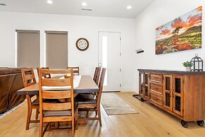 #13 At Bloomington Country Club 4 Bedroom Villa by Redawning