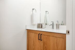 #13 At Bloomington Country Club 4 Bedroom Villa by Redawning