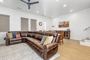 #13 At Bloomington Country Club 4 Bedroom Villa by Redawning