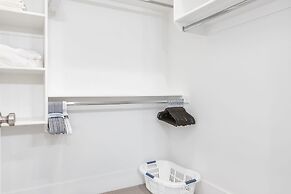 #13 At Bloomington Country Club 4 Bedroom Villa by Redawning